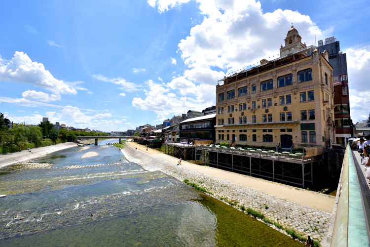 明治 昭和に活躍した上村松園 女性の美を表現し続けた女流画家 古美術八光堂の骨董品買取ブログ