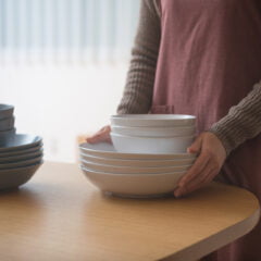 食器の捨て方を解説！価値のわからない陶器やガラス食器は査定もおすすめ