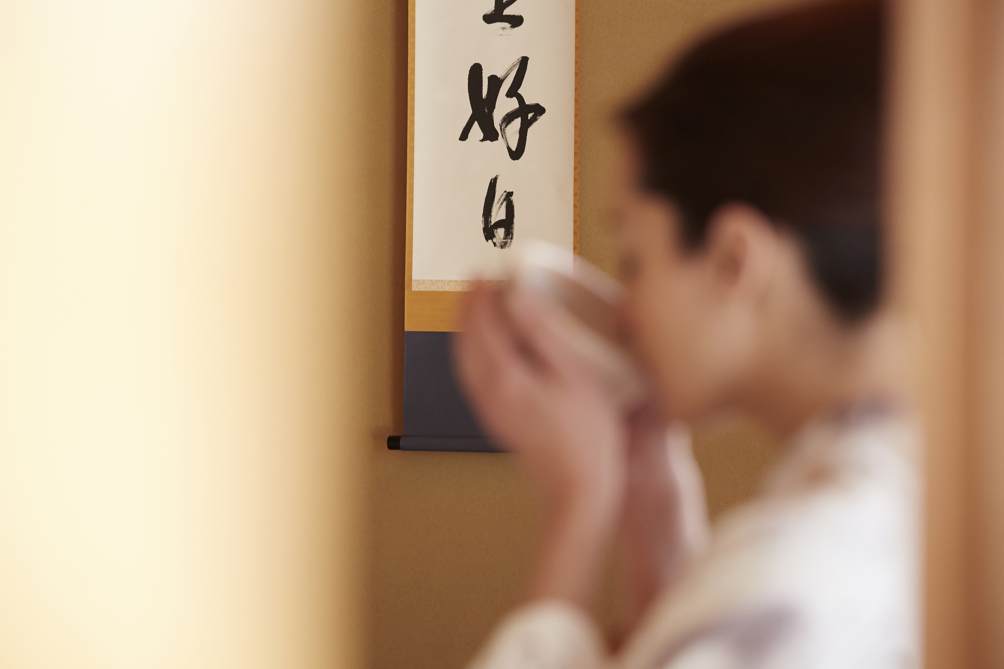 掛軸の正しい保管方法・手入れ方法とは？ | 古美術八光堂の骨董品買取 
