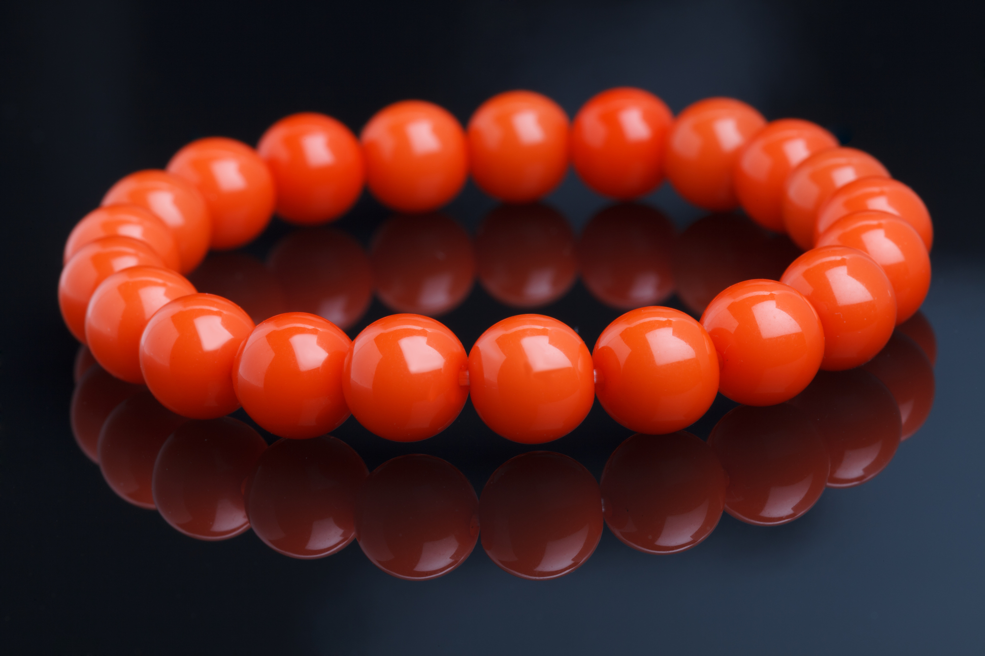 赤珊瑚香合 赤珊瑚香合