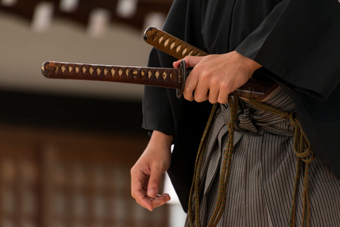 脇差とはどんな日本刀？種類・特徴と自宅から見つかったときの対処方法 | 古美術八光堂の骨董品買取ブログ