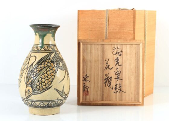 琉球陶器の頂点、金城次郎。沖縄の伝統技術を芸術にまで高める