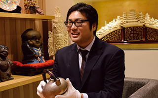 鑑定士