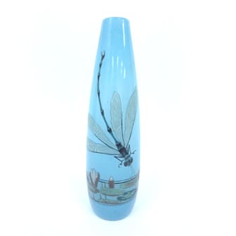 蜻蛉と睡蓮文花瓶